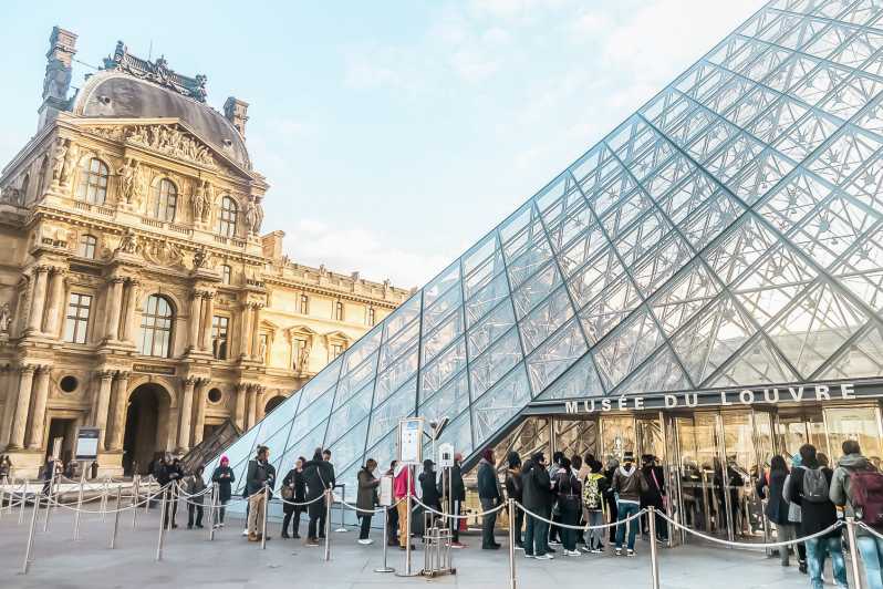 Paris'teki Louvre Müzesi'ne Nasıl Bilet Alınır?